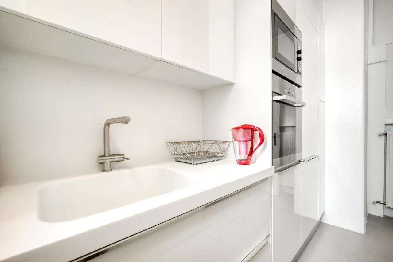 Elegant Light Two Bedroom Apartment In City Center Athen Exterior foto